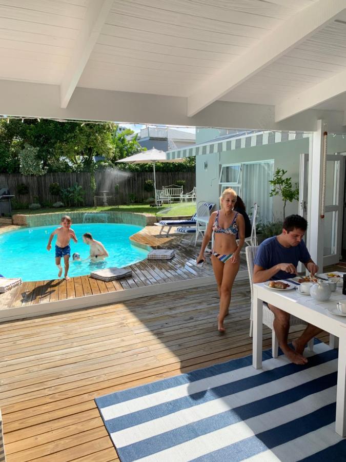 Hotel Chez Pierre Knysna Esterno foto